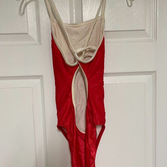 TYR Sport Girls' Solid Diamondback Swim Suit (Red, 30) - Picture 3 of 4